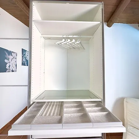 아파트 6 Pax - Pool, Parking & Wifi - By Coral