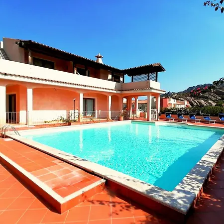 6 Pax - Pool, Parking & Wifi - By Coral * 포르투 세르보
